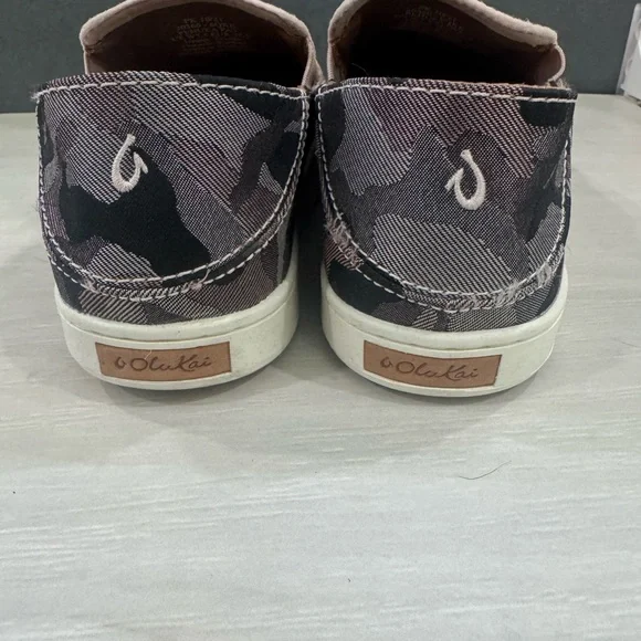 OluKai Women's Pehuea Pai Shoes - Picture 7 of 8